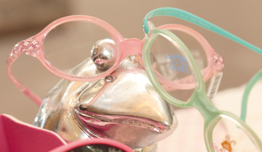 rosa Säuglingsbrille